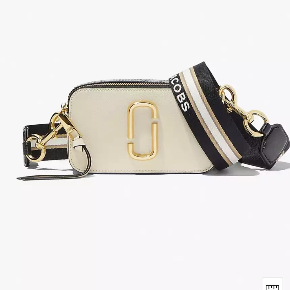 Marc Jacobs Snapshot